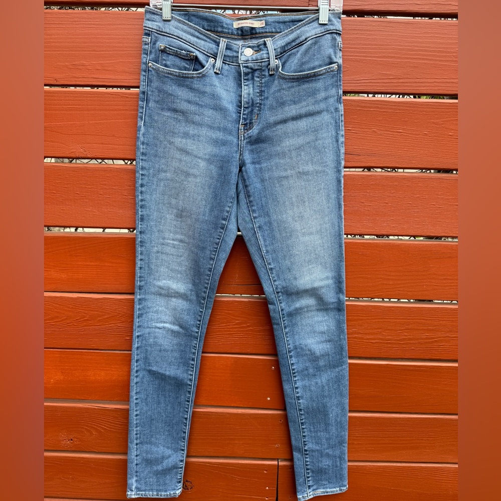 Levi’s skinny shaping jeans